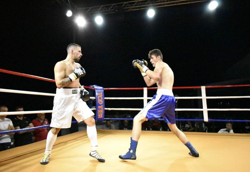 Čapljinac boksa uvodni meč borbe između Joshue i Usyka