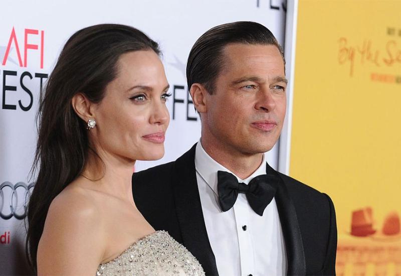 Brad Pitt i Angelina Jolie  - Otkriveno što se događalo u avionu pred razvod Angeline i Brada