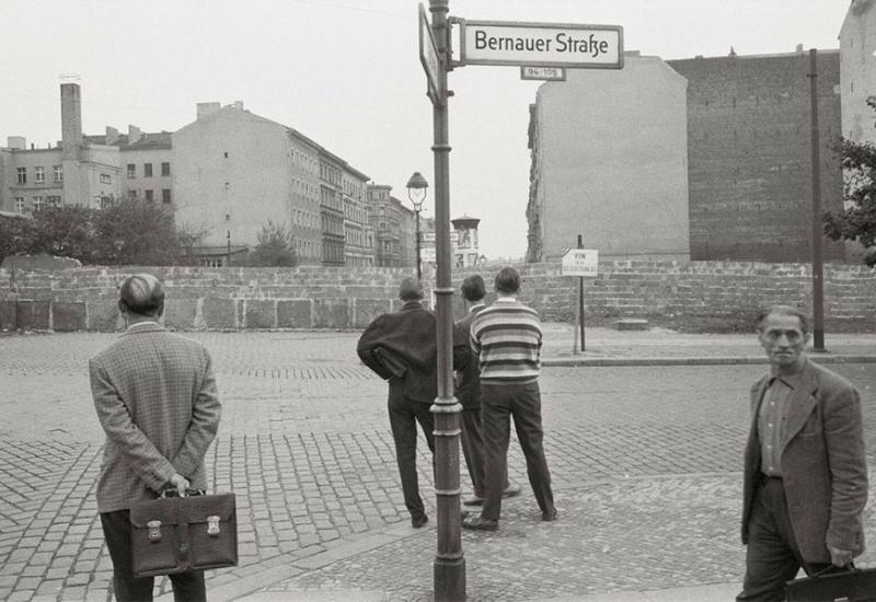 Berlinski zid je imao nekolicinu kontrolnih točaka, a najpopularnija među njima je bila kontrolna točka Charlie - Neke stvari možda ne znate o Berlinskom zidu