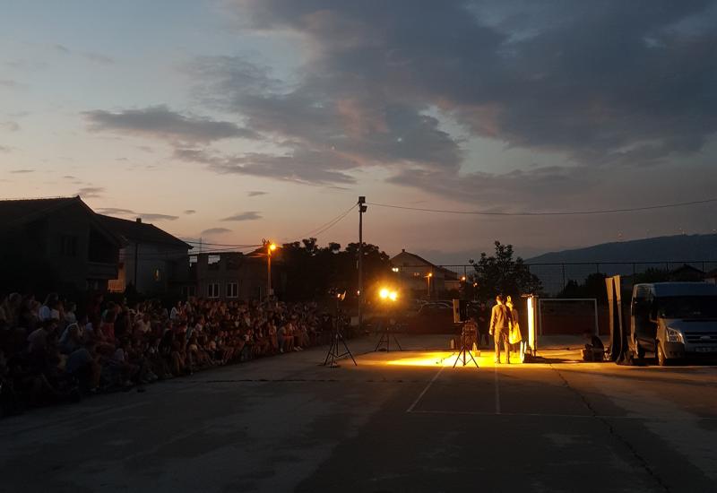 Predstava Oholica u Ortiješu - Ortiješ: Nastavak održavanja lutkarskih predstava pod vedrim nebom