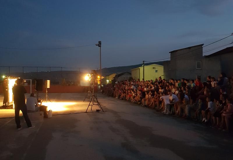 Predstava Oholica u Ortiješu - Ortiješ: Nastavak održavanja lutkarskih predstava pod vedrim nebom