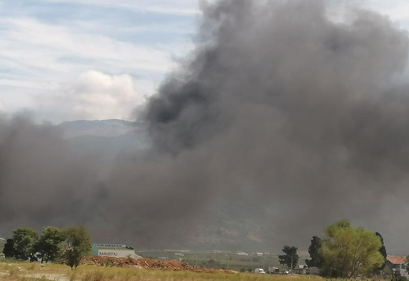VIDEO: U Vrapčićima zapaljene gume, dim prekrio naselje