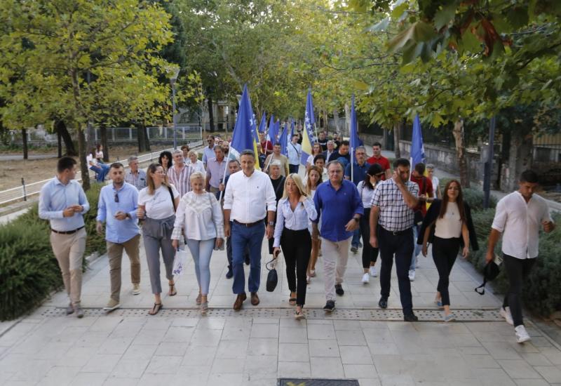 Bećirović Mostarcima: Vrijeme je da politički prevaranti budu kažnjeni 