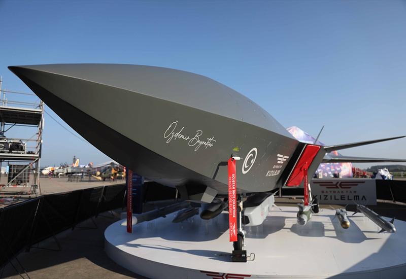 Turska predstavila bespilotni borbeni avion