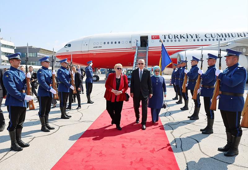 Erdogan na sarajevskom aerodromu - Turković i trojka dočekali Erdogana
