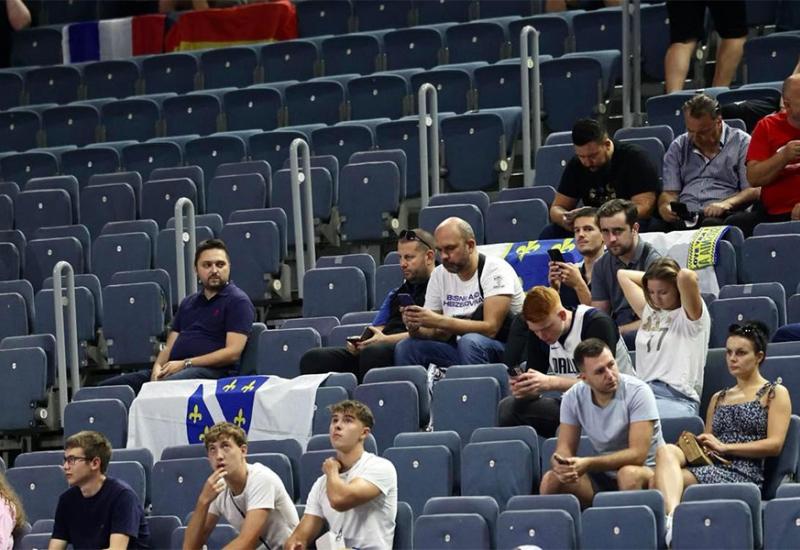 Iz FIBA-e pojasnili mogu li navijači u dvoranu u Kölnu unijeti zastave s ljiljanima