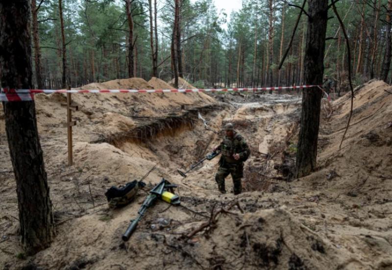 Ukrajina: Masovna grobnica s više od 440 tijela pronađena u Izjumu