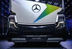 Bljesak na svjetskoj prezentaciji Daimlerove električne perjanice za duge relacije