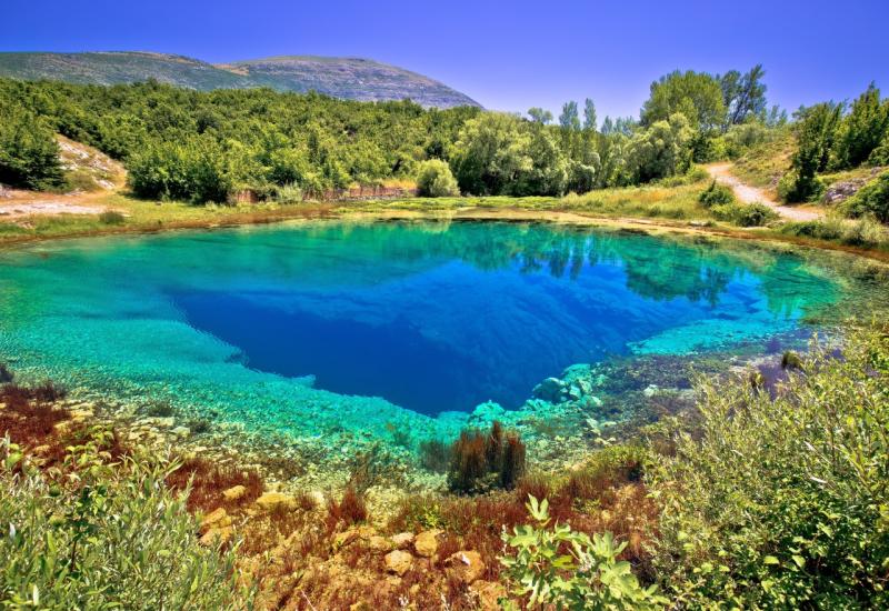 Hrvati zabranili kupanje na omiljenoj turističkoj atrakciji 
