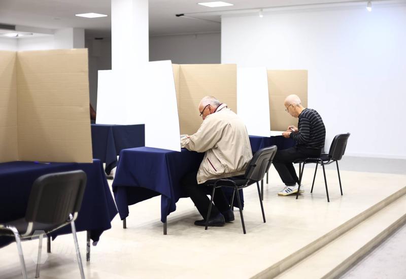 Koliko vas gdje glasuje: Nema kašnjenja na biralištima u Hercegovini