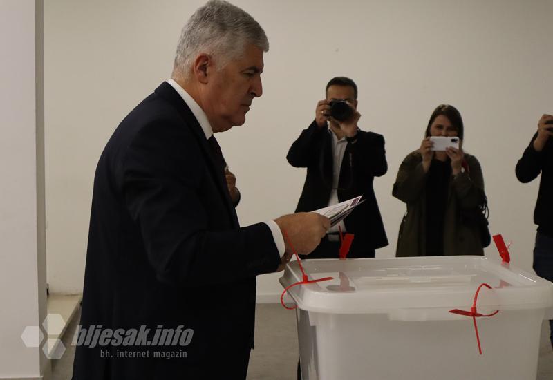 Čović glasovao u Mostaru: Svi su mislili da ćemo blokirati izbore