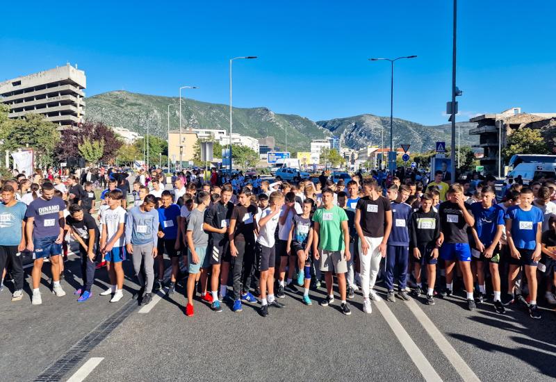 Predškolci i školarci trče povodom Svjetskog dana srca - Mostar: Predškolci i školarci trčali za zdrav život