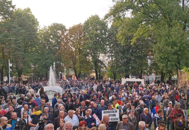 Prosvjed u Banja Luci: ''Mile odlazi''