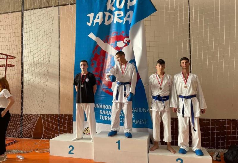 Nove 24 medalje za Univerzitetski karate klub ''Student'' Mostar