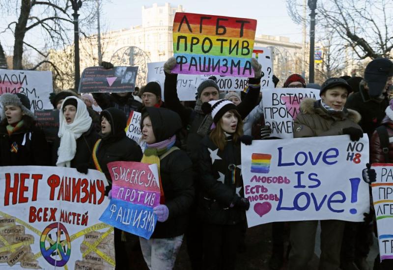 Rusija želi zabraniti 'LGBT propagandu' za sve dobne skupine