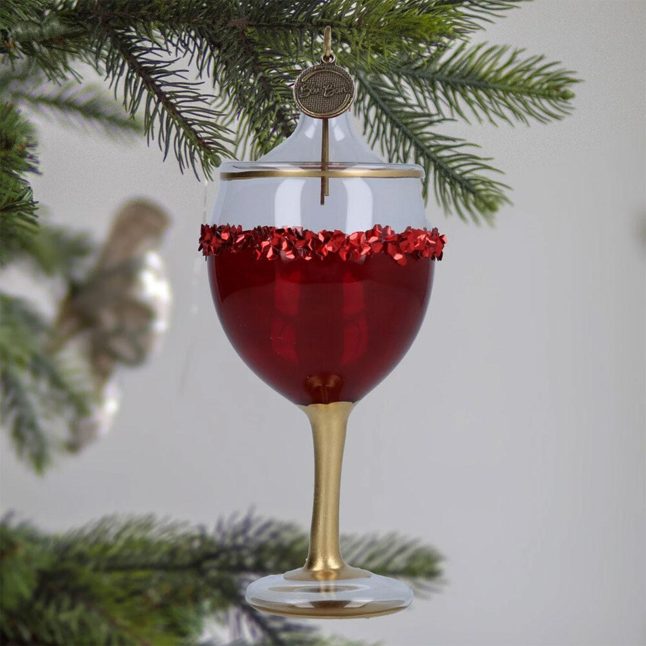  - Pripreme za dekoriranje - Čaše s vinom umjesto božićnih kuglica