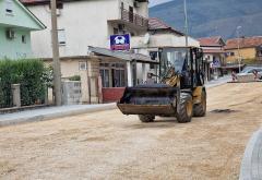 Mostar: Šminkanje i asfaltiranje