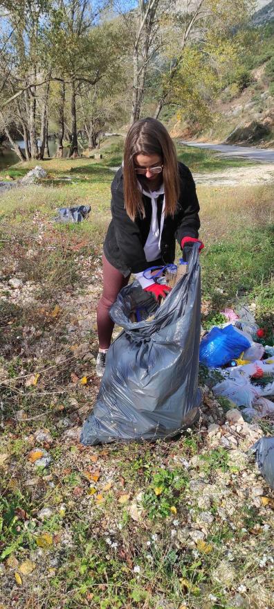 Akcija čišćenja obale rijeke Bregave - Prikupljeno 15 vreća smeća na obali rijeke Bregave