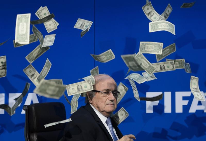 Blatter otkrio tko je i za koliko novca naredio da se Mundijal igra u Katru