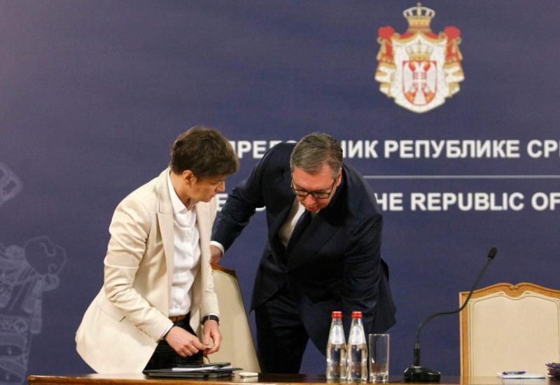 Brnabić ponudila ostavku, Vučić najavio mogućnost prijevremenih izbora