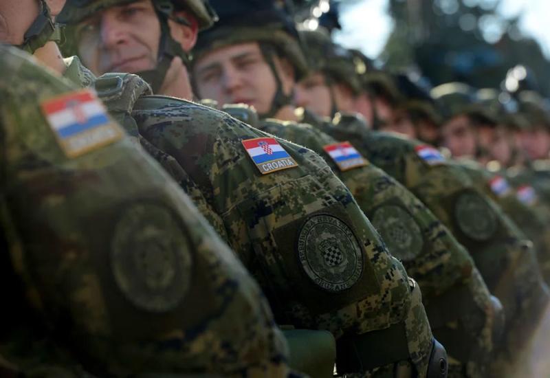 Hrvatska uvodi obveznu vojnu obuku?