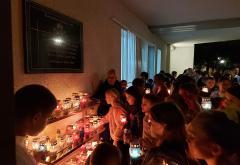 VIDEO | Mostar: Vjernici molitvom i procesijom odali počast ubijenim djevojčicama