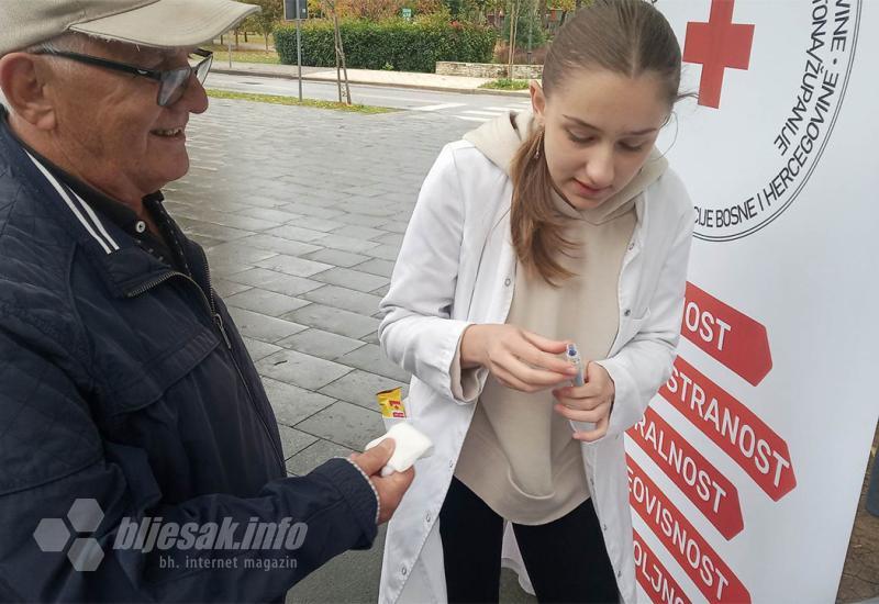 Građani Mostara besplatno mjerili razinu šećera u krvi - Građani Mostara besplatno mjerili razinu šećera u krvi