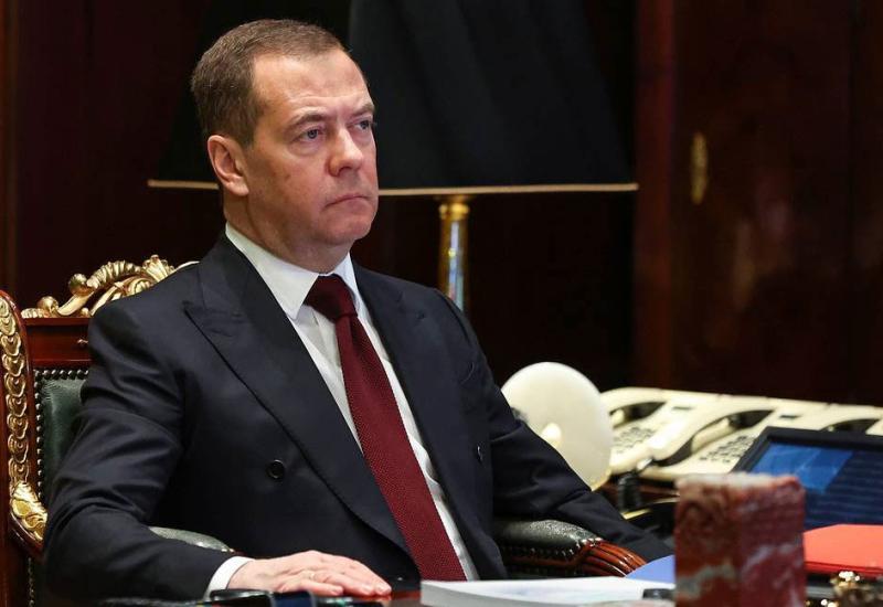 Medvedev SAD-u i UN-u: Platite odštetu Jugoslaviji za bombardovanje