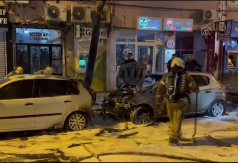 U Istanbulu nije autobomba, nego se automobil sam zapalio
