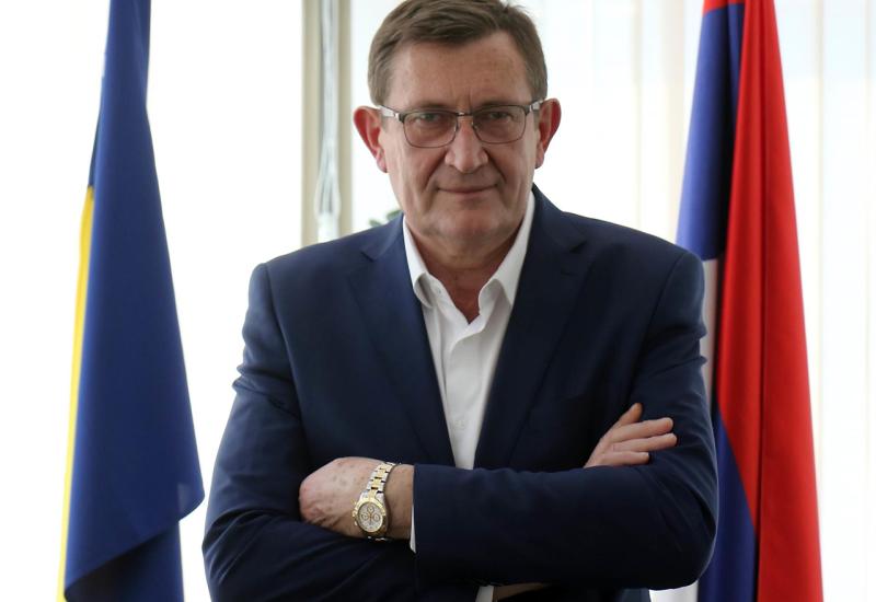 Ministar prometa i veza Vojin Mitrović podnio ostavku