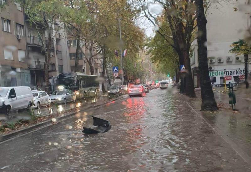 Mostar: Kiša opet izazvala kaos  - Mostar: Kiša opet izazvala kaos 