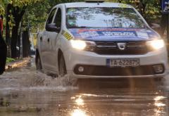 Mostar: Kiša napravila kaos, automobilima kroz ''jezera''