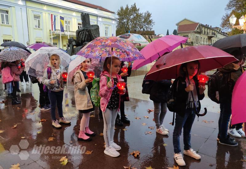 Čapljina: Ni obilna kiša nije zaustavila kolonu sjećanja za žrtve Vukovara