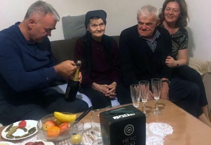 Jure i Ruža Šimunović s obitelji - Dijamantni pir u obitelji Šimunović