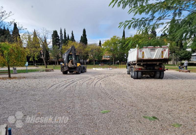 Mostar: Park se priprema za Advent