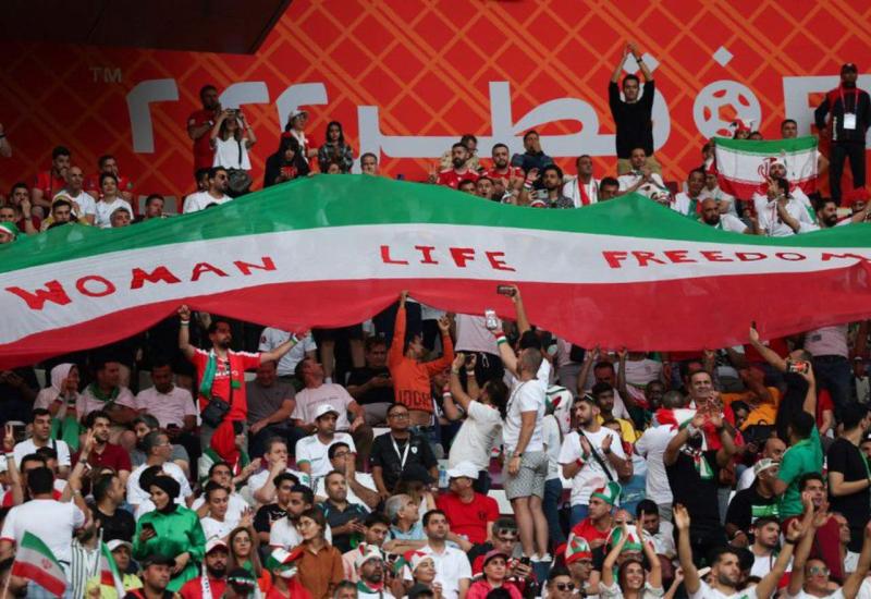 Iranski nogometaši odbili pjevati himnu  - Iranski nogometaši odbili pjevati himnu 