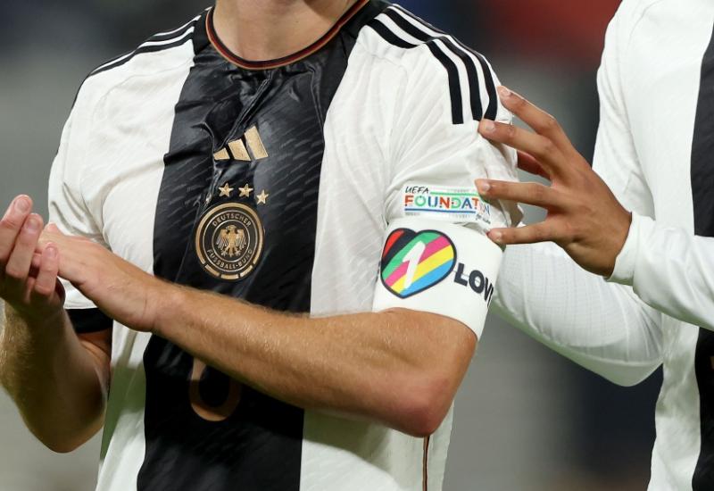Njemački nogometni savez na udaru kritika zbog odustajanja od trake ''One Love''
