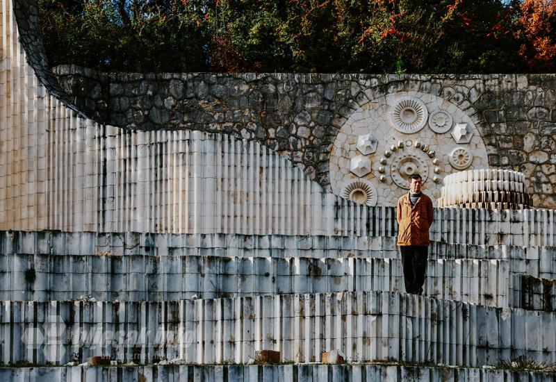 Guardian o Partizanskom groblju: "Opći trn u oku" 