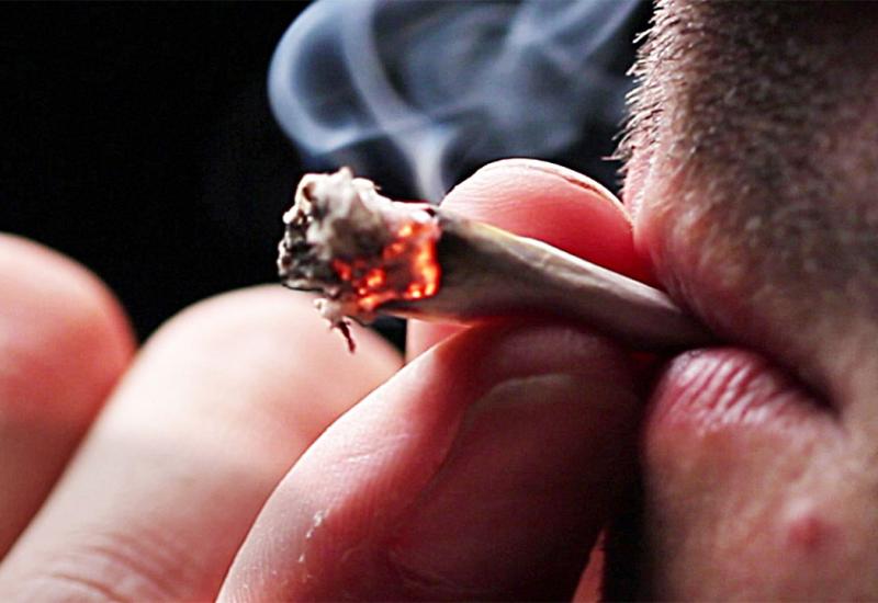Tko o čemu, oni o pušenju: Dodik odgovorio Komšiću 