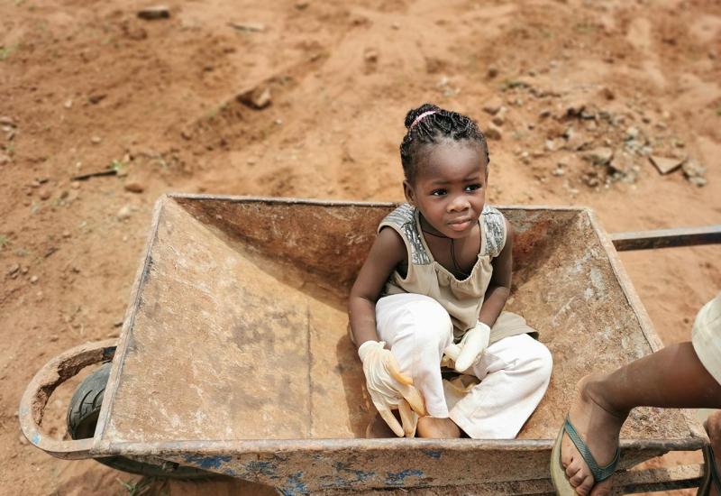 Humanitarna izložba fotografija iz Afrike ''U iščekivanju svjetla''