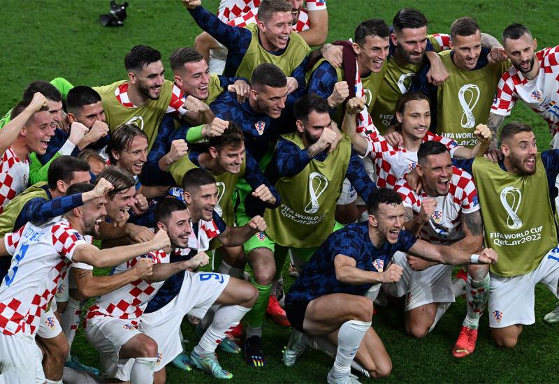 Scene nakon pobjede Hrvatske - Poraz je najgore primio Lukaku: razbio staklo na klupi