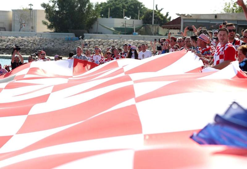 Uspjeh navijača: Najveća navijačka zastava danas i na tribinama 