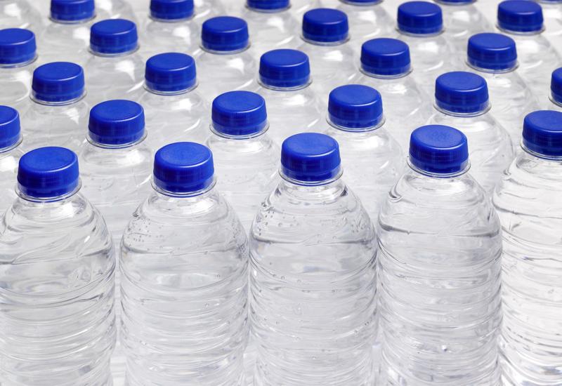 Polovica sve flaširane vode bila bi dovoljna za pristup pitke vode svima