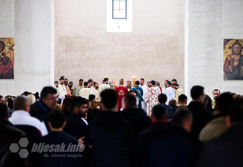 FOTO | Vladika Dimitrije služio svetu liturgiju: Ohrabrenje mostarskim pravoslavcima 