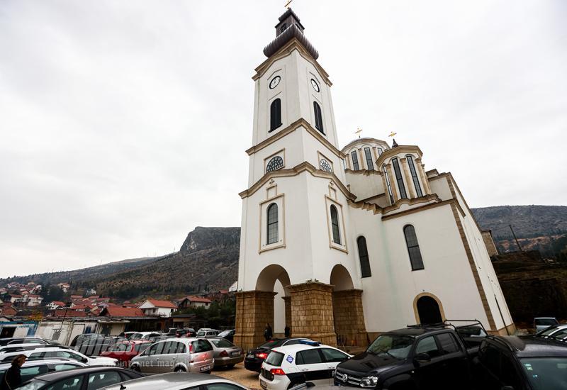 FOTO | Vladika Dimitrije služio svetu liturgiju: Ohrabrenje mostarskim pravoslavcima 