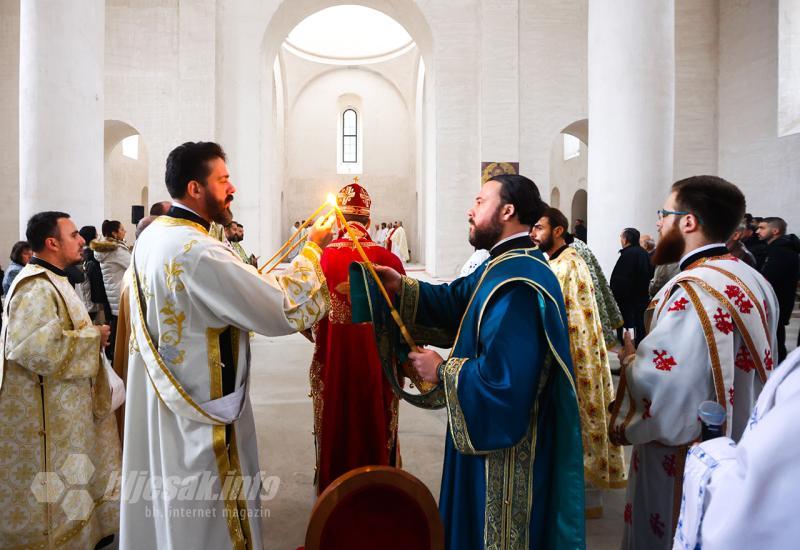 FOTO | Vladika Dimitrije služio svetu liturgiju: Ohrabrenje mostarskim pravoslavcima 