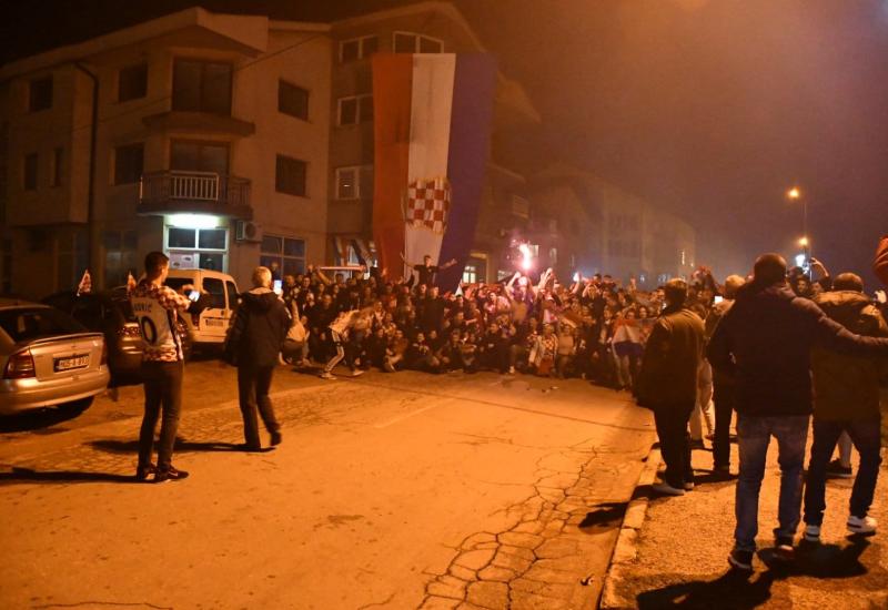  - FOTO: Busovača slavi pobjedu Hrvatske 