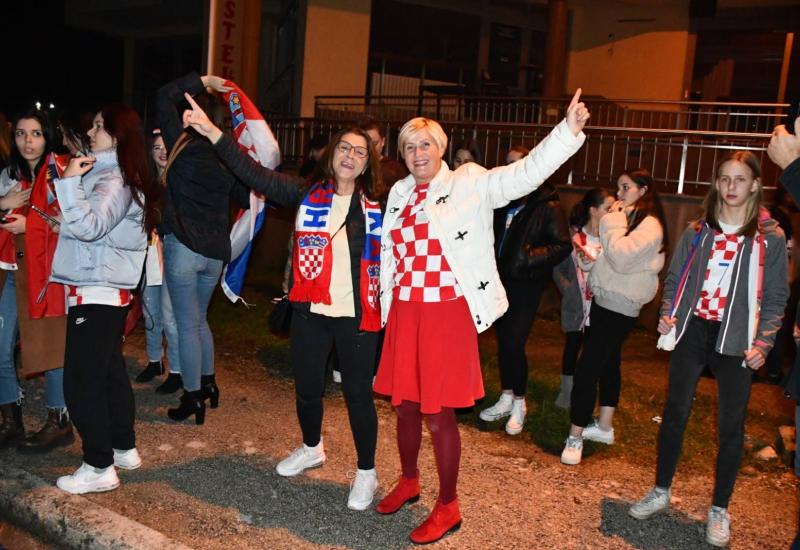 Busovača slavi pobjedu Hrvatske na SP-u - FOTO: Busovača slavi pobjedu Hrvatske 