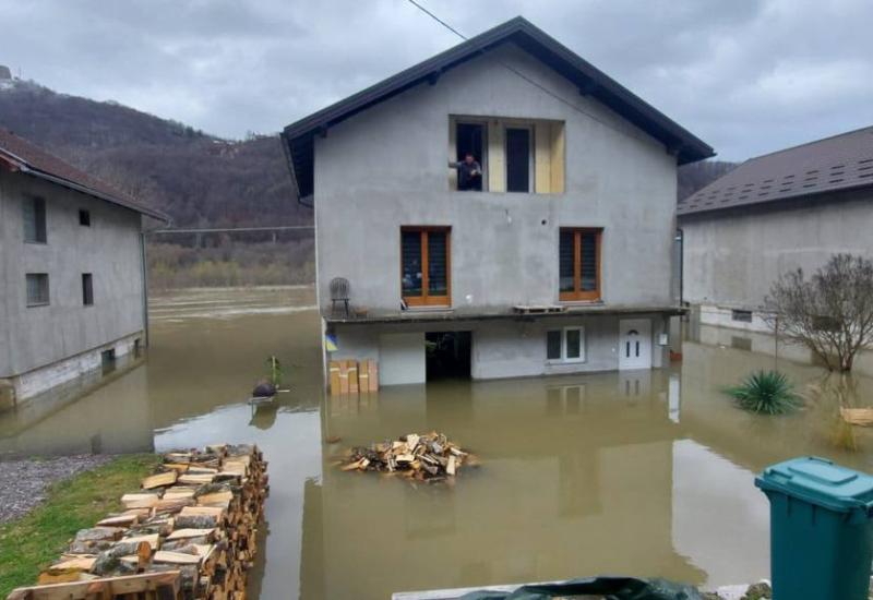 Poplave u USK, najteža situacija u Bihaću - Poplave u USK, najteža situacija u Bihaću i Sanskom Mostu