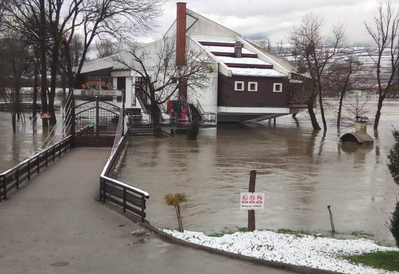 Poplave u USK, najteža situacija u Bihaću i Sanskom Mostu